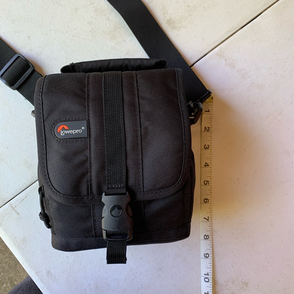 Camera Bag - Picture 3 of 8